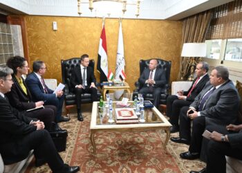 وزير التجارة المجري: صفقة تصنيع وتوريد 1350 عربة سكة حديد لمصر تمثل أكبر مشروع لصناعة السكك الحديدية في تاريخ المجر