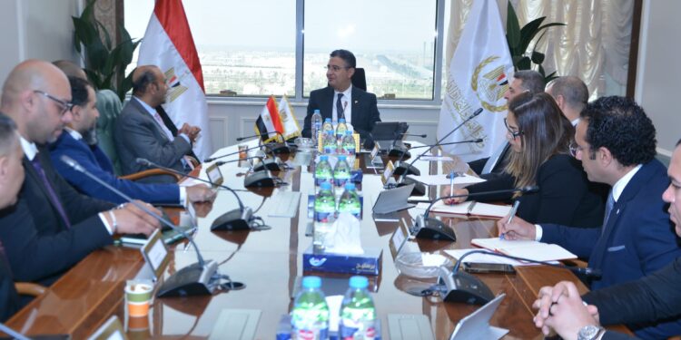 وزير التموين يبحث مع رئيس بنده مصر سبل التعاون وتطوير قطاع التجزئة في مصر