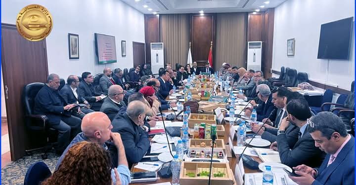 مصلحة الضرائب واتحاد الصناعات يواصلان التنسيق المشترك لحل المشكلات الضريبية وتعزيز الشفافية