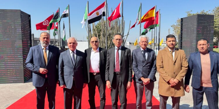 بالصور .. وزير التجارة الليبي يتفقد معرض “كايرو فاشون اند تكس” للملابس والأقمشة .. ويشيد بجودة المعروضات