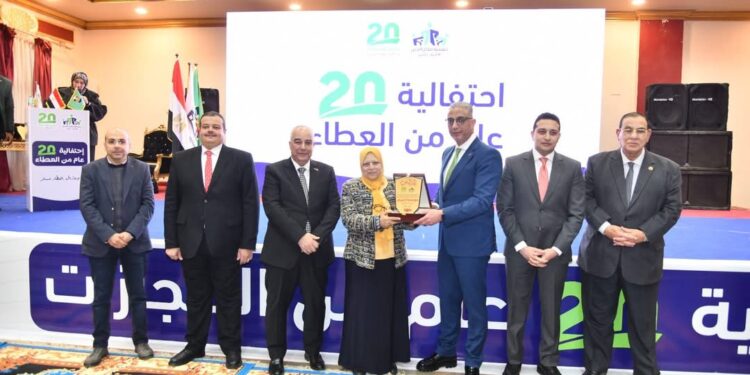 مؤسسة العربي تدخل الفرحة علي عدد من فتيات محافظة الفيوم المقبلات على الزواج