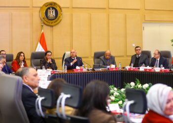 الصناعة والإسكان تتكاتفان لتوطين صناعة مستلزمات الإنتاج .. واجتماع مرتقب لبحث سبل تصنيع الطلمبات والمحابس والمهمات الكهروميكانيكية