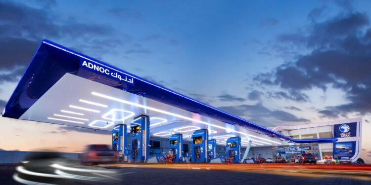 “أدنوك للتوزيع” و”توتال إنرجيز” تحتفيان بمرور عامين على تعاونهما خلال معرض إيجيبس للطاقة