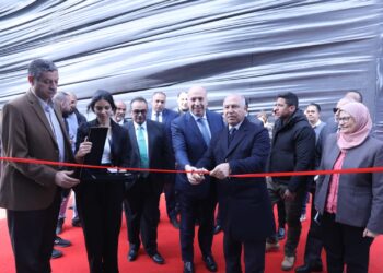 كامل الوزير يفتتح مصنع الأعشاب المجففة وخط إنتاج مواسير العزل من الصوف الزجاجي التابعين لمجموعة شركات القلعة