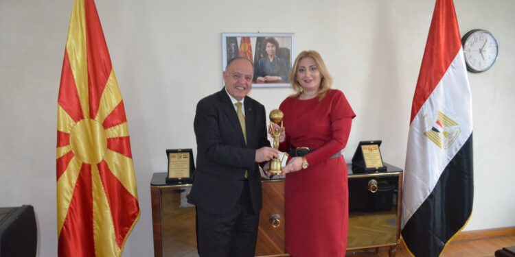 تعيين رئيس شعبة الأجهزة الكهربائية سفيراً للنوايا الحسنة بجمهورية مقدونيا