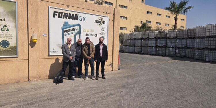 "تحديث الصناعة" ينجح في تشبيك أحد المخترعين بشركة كبرى لتصنيع الزيوت المعدنية