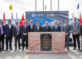 وضع حجر الأساس لمشروع “دي سيتا” الصينية للإكسسوارات والملابس الجاهزة بالقنطرة غرب باستثمارات 40 مليون دولار