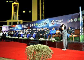رئيس هيئة الشراء الموحد يفتتح الدورة الرمضانية لكرة القدم بمشاركة هيئات صحية وشركات أدوية ومستلزمات طبية