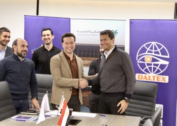 شراكة إستراتيجية بين «كرم سولار» و «دالتكس» للتوسع في شبكة الفرافرة الشمسية