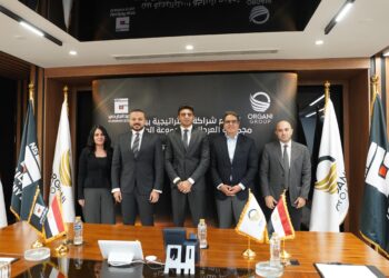 مجموعة العرجاني و"الجارحي" توقعان شراكة إستراتيجية في القطاع الصناعي