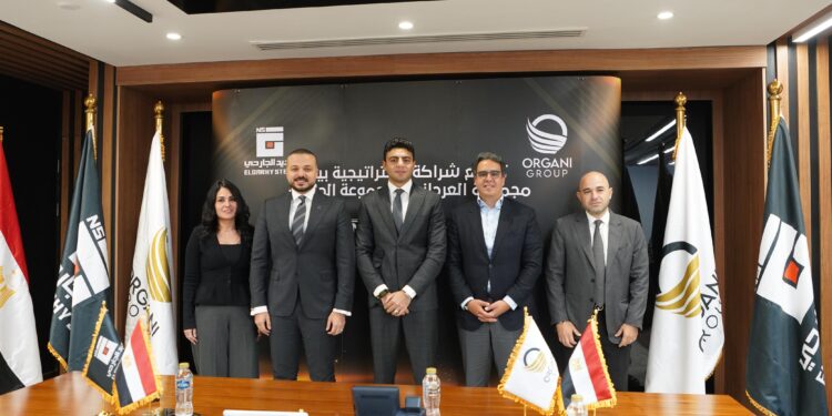 مجموعة العرجاني و"الجارحي" توقعان شراكة إستراتيجية في القطاع الصناعي