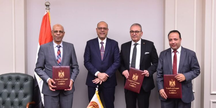 غرفة الملابس الجاهزة تتعاون مع وزارة العمل لسد احتياجات القطاع من العمالة