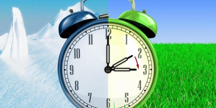 بدء التوقيت الصيفي غدًا.. مواعيد جديدة لفتح وغلق المحال والمطاعم والكافيهات