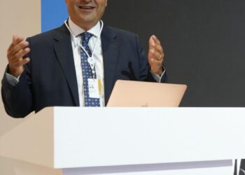 «خالد حنفي» : استثمارات عربية بقيمة تريليون دولار لتحويل المنطقة لمركز لوجستي عالمي بحلول 2030