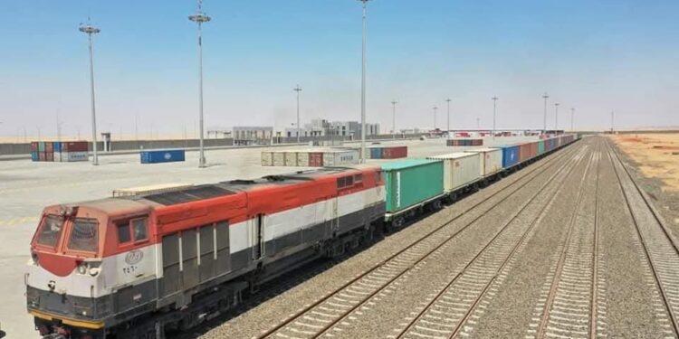فرصة ذهبية للاستثمار.. النقل تطرح 23 ميناءً جافًا ومنطقة لوجستية أمام القطاع الخاص لتحويل مصر إلى مركز لوجستي عالمي