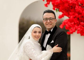 «محمود وبسمة» قصة حبٌ توّجت بزفافٍ أسطوري .. و «صناع مصر» يهنئ العروسين