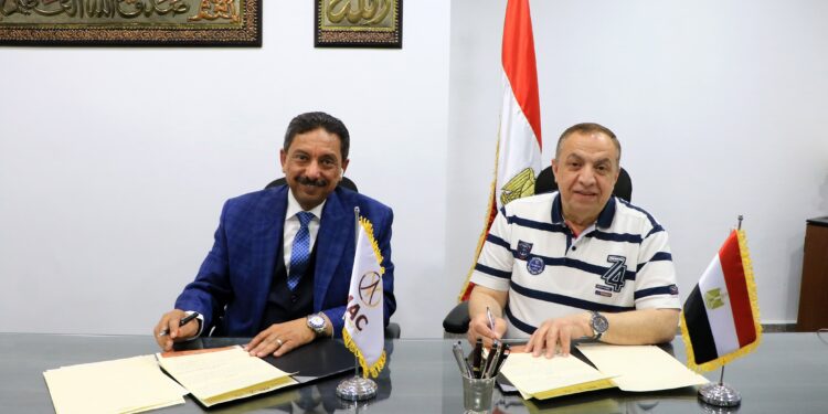 عمرو الكباريتي يوقع عقود اتفاقية مشروع لوجستي جديد في العاشر من رمضان