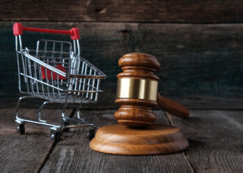 حرب على السوق السوداء: كيف يتصدى الوعي الاستهلاكي المجتمعي للبضائع المهربة؟