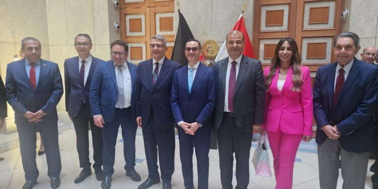 خالد حنفي: مصر أصبحت أكثر جذباً للمستثمرين بفضل الإصلاحات الاقتصادية