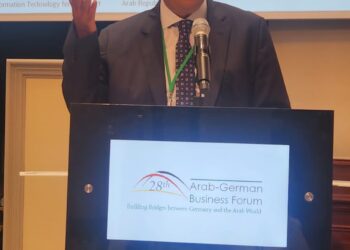 خالد حنفي: نمتلك مقومات تؤهل المنطقة لتكون مركزًا لوجستيًا عالميًا رغم التحديات المتسارعة