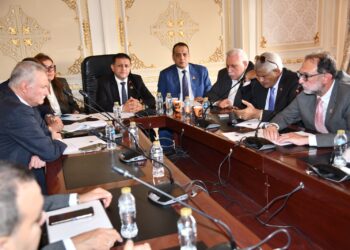 “صناعة النواب” تبحث تعديلات قانون سلامة الغذاء .. أبو الوفا : نموذج رقابي حديث برؤية رئاسية لحماية المستهلك وتعزيز الصادرات