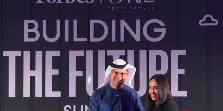 قمة “فوربس الشرق الأوسط” في أبوظبي: منصة عالمية لإعادة تصور المدن الذكية والاستدامة الحضرية