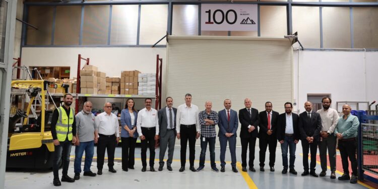 احتفالًا بمئوية ABB في مصر: السفير السويدي يزور مصانع الشركة بالعاشر من رمضان ويشيد بجودة الإنتاج وتعزيز التصنيع المحلي