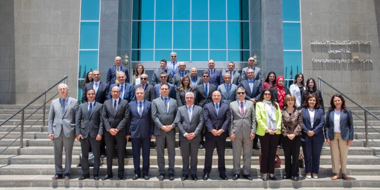 30 سفيرًا مصريًا يتفقدون مشروعات السخنة.. والمنطقة الاقتصادية تستعرض مزاياها