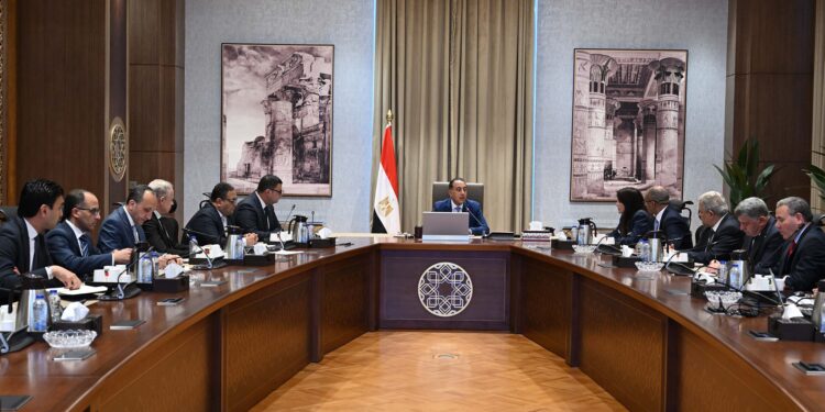 مدبولي: توطين صناعة تحلية مياه البحر أولوية وطنية لخدمة التنمية وتلبية احتياجات المستقبل