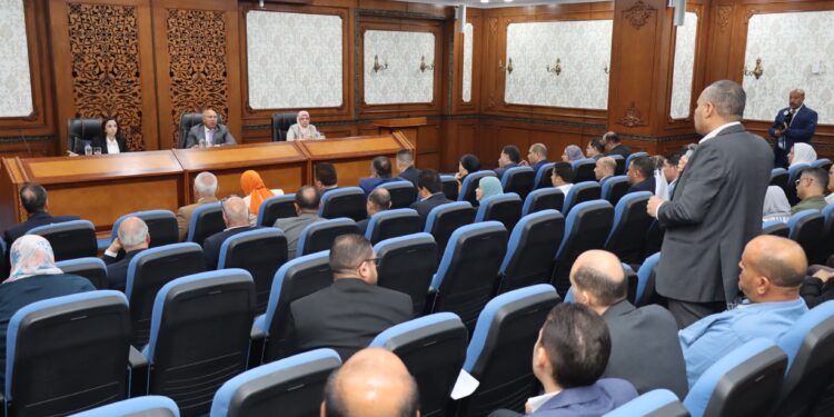 كامل الوزير: لا مشروعات صناعية على الأراضي الزراعية.. والدولة ملتزمة بدعم الاستثمار الجاد