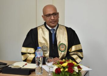 النائب علاء مصطفى يحصل على الدكتوراه المهنية في إدارة الأعمال برسالة عن الذكاء الاصطناعي وريادة الأعمال