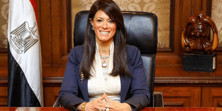 رانيا المشاط: الطاقة المتجددة أداة للنمو الشامل وجذب الاستثمارات وتعزيز الأمن الطاقي