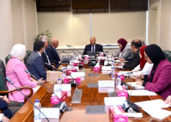 وزير الصناعة يبحث مع “سامكو” و”ماورر” الألمانية إقامة مجمع صناعي لتوطين صناعة الكباري والأنفاق