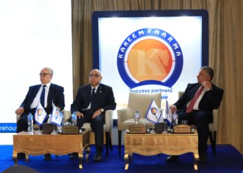 بالصور .. تدشين مشروع دعم سلاسل الإمداد والتوريد الدوائى لضمان التوزيع العادل للدواء وتوفيره بالأسواق