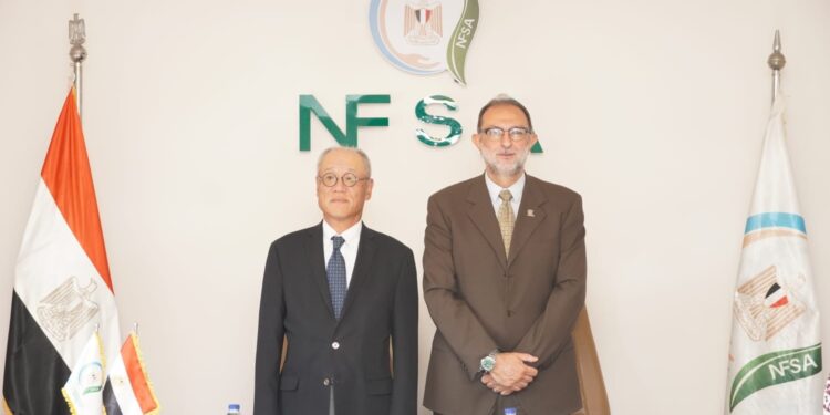 رئيس "سلامة الغذاء" يبحث مع السفير الياباني بالقاهرة سبل التعاون الفني وتبادل الخبرات