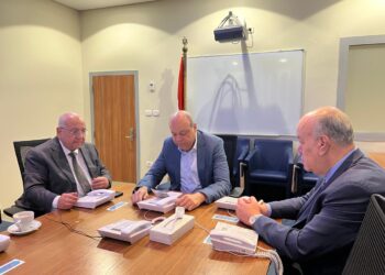 في ظل التوترات الإقليمية... وزير الطيران يتفقد جاهزية مراكز العمليات والمطارات المصرية تستقبل رحلات محوّلة