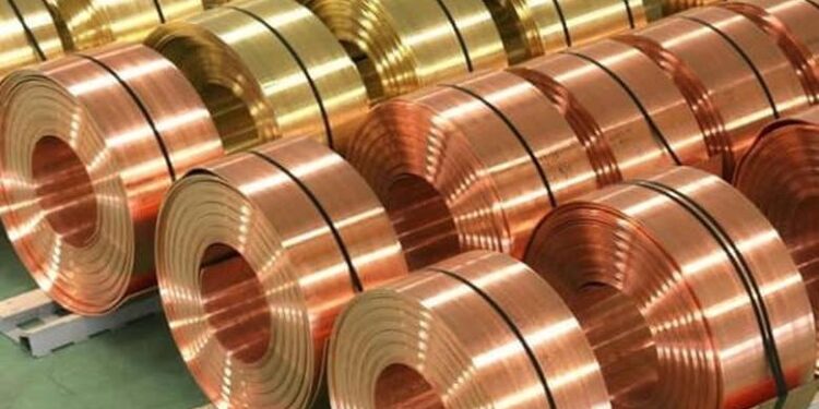 تراجع أسعار النحاس عالميًا وسط ترقب الرسوم الجمركية الأمريكية
