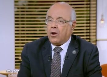 أكد الدكتور محمد عطية الفيومي، رئيس مجلس إدارة الغرفة التجارية بالقليوبية وأمين صندوق الاتحاد العام للغرف التجارية، أن ثقة المستثمرين الأجانب في الاقتصاد المصري تنبع من الإصلاحات الاقتصادية الشاملة التي نفذتها الدولة خلال السنوات الأخيرة.