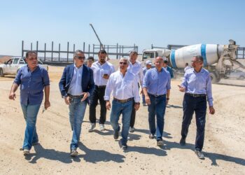 رئيس اقتصادية قناة السويس يتفقد مشروعات القنطرة غرب الصناعية: 25 مشروعًا بإجمالي استثمارات 681.5 مليون دولار