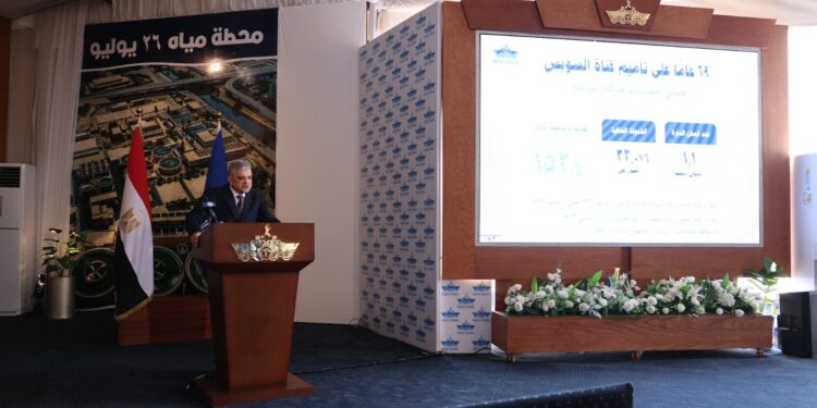 قناة السويس تسجل عبور 1.1 مليون سفينة منذ التأميم.. وتطلق أسطول دعم جديد