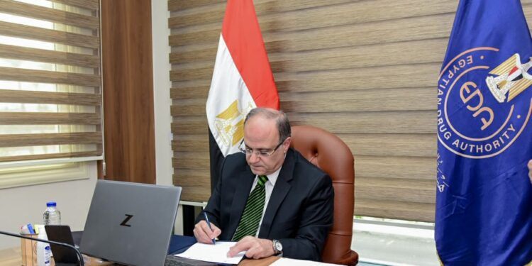 مصر والبرازيل توقعان اتفاقًا استراتيجيًا لتعزيز الرقابة الدوائية