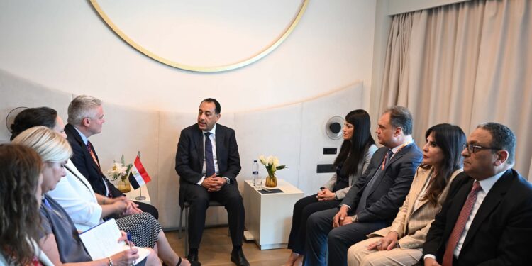 مدبولي يلتقي الأمين العام لمنظمة التعاون الاقتصادي والتنمية على هامش مؤتمر الأمم المتحدة لتمويل التنمية