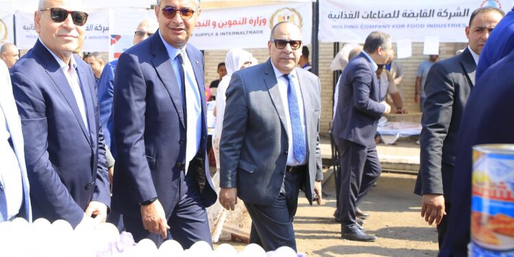 وزير التموين يفتتح سوق “اليوم الواحد” في الجمالية لتوفير السلع بأسعار عادلة