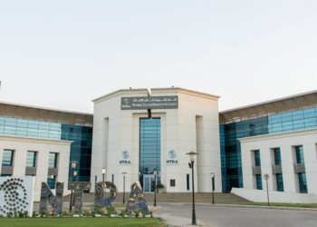 “تنظيم الاتصالات”: استمرار إعفاء هاتف محمول بصحبة الراكب.. ووقف الأجهزة المخالفة بعد ضبط تلاعب بـ13 ألف جهاز