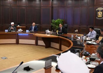 رئيس الوزراء: تشديد عقوبات القيادة وإجراءات جديدة لحماية الطريق الدائري الإقليمي