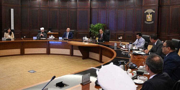 رئيس الوزراء: تشديد عقوبات القيادة وإجراءات جديدة لحماية الطريق الدائري الإقليمي