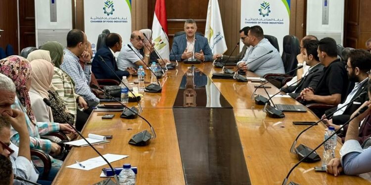 “الصناعات الغذائية”: التوسع في الزراعة التعاقدية يضمن خامات الإنتاج ويخفض فاتورة الاستيراد