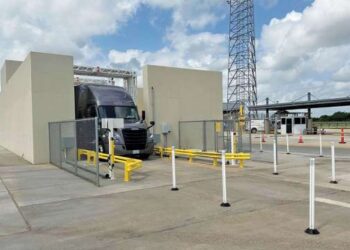 خبراء يحذرون: التجارة غير المشروعة.. خطر صامت يهدد الاقتصاد العالمي