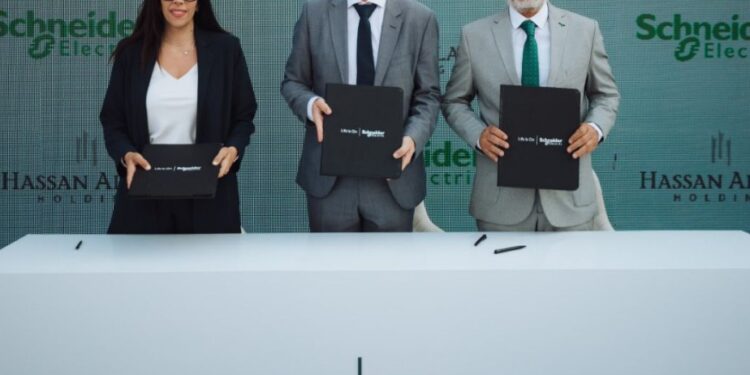 شراكة إستراتيجية بين شنايدر إلكتريك وحسن علام القابضة لتعزيز الزراعة الذكية والمستدامة في مصر
