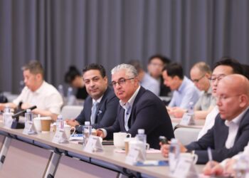 180 شركة صينية تبحث فرص التصنيع والتجارة عبر محور قناة السويس